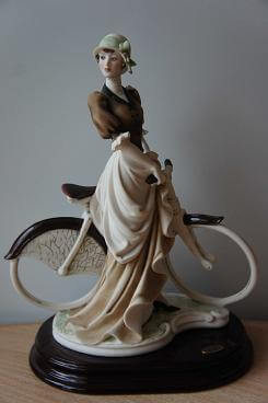 Девушка на велосипеде, Джузеппе Армани, Флоренс, статуэтка