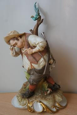 Охотник с мушкетом, Каподимонте, Capodimonte, фарфоровая статуэтка
