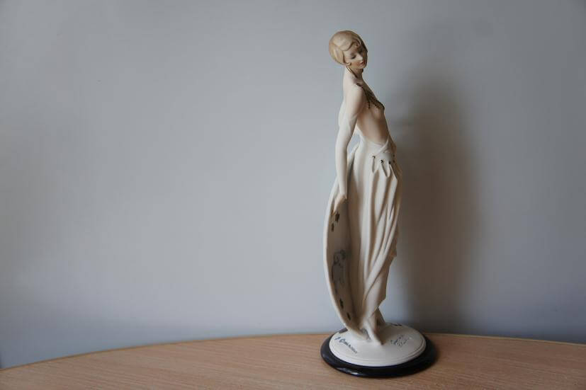 Девушка-зодиак Овен, Giuseppe Armani, Florence, Capodimonte, статуэтка