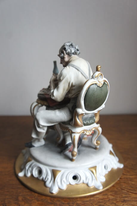 Охотник с зайцем, Tyche Tosca, статуэтка