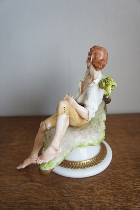 Мужчина с корзиной, Giuseppe Cappe, Capodimonte, статуэтка