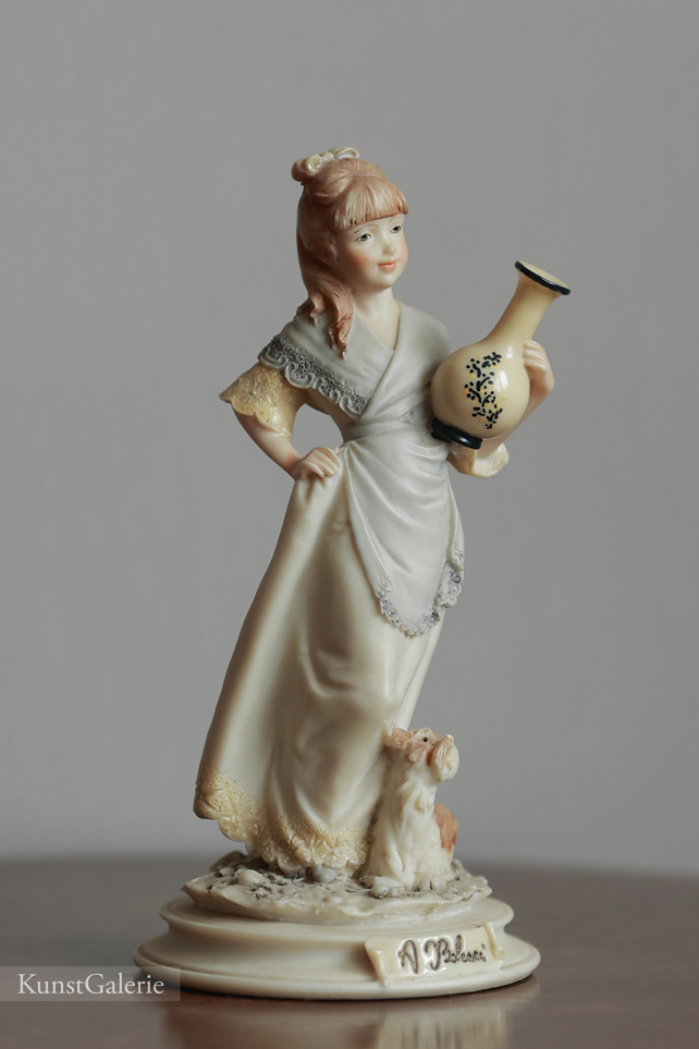 Девочка с кувшином, Auro Belcari, Capodimonte, фарфоровые статуэтки. KunstGalerie