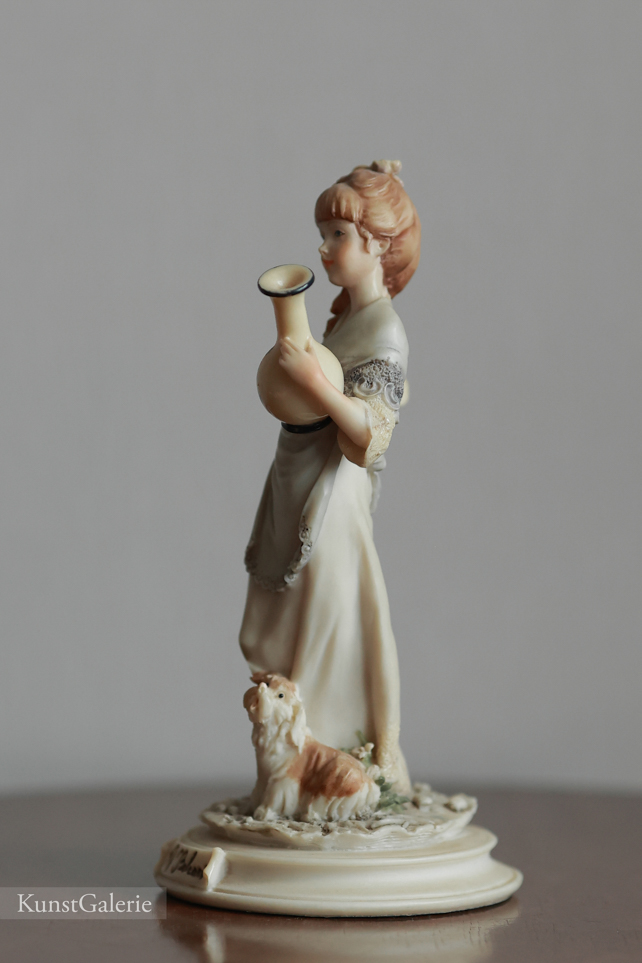 Девочка с кувшином, Auro Belcari, Capodimonte, статуэтка