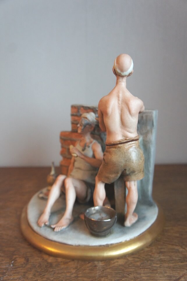 Незадачливые строители, Capodimonte, статуэтка