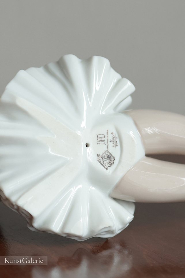 Задумчивая балерина, фарфоровая статуэтка, NAO Lladro