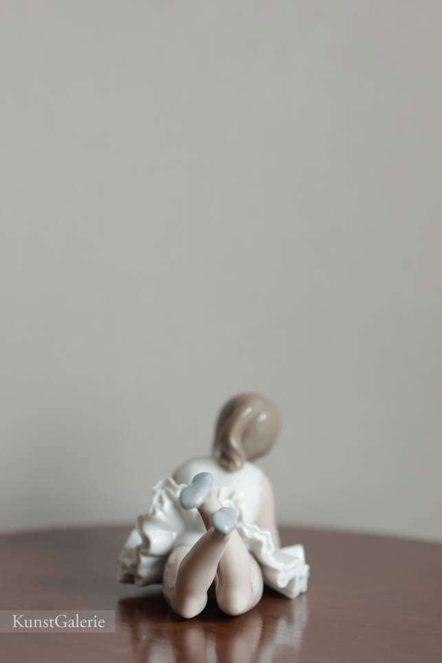 Задумчивая балерина, фарфоровая статуэтка, NAO Ladro