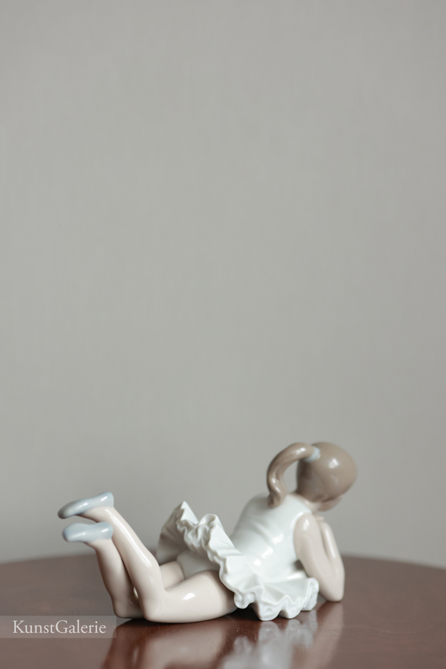 Задумчивая балерина, фарфоровая статуэтка, NAO Lladro