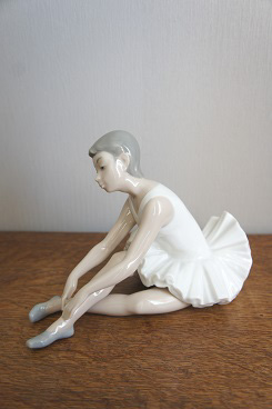 Балерина сидит, Lladro, фарфоровая статуэтка, KunstGalerie.ru