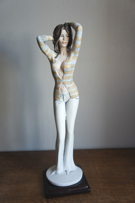 Просто Мария, Giuseppe Armani, статуэтка