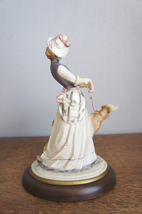 Девушка с борзой, Bruno Merli, Capodimonte, статуэтка