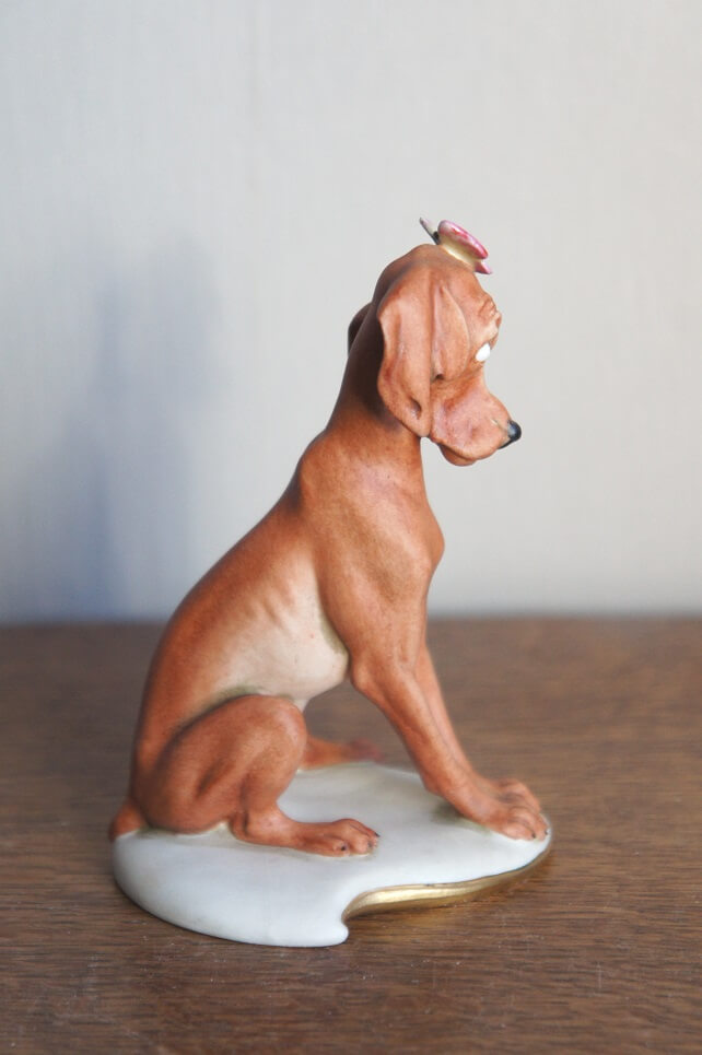 Собака с бабочкой, Giuseppe Cappe, Capodimonte, статуэтка