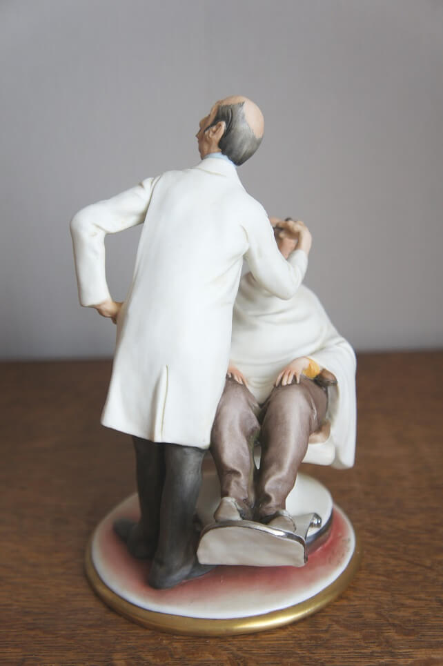 Цирюльник, Giuseppe Cappe, Capodimonte, статуэтка