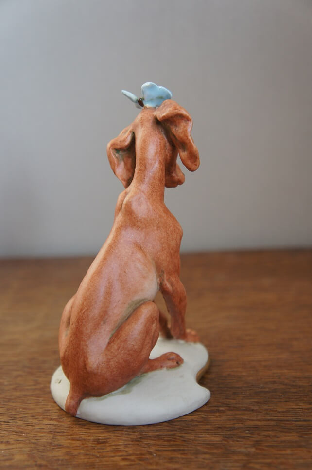 Собака с голубой бабочкой, Giuseppe Cappe, Capodimonte, статуэтка