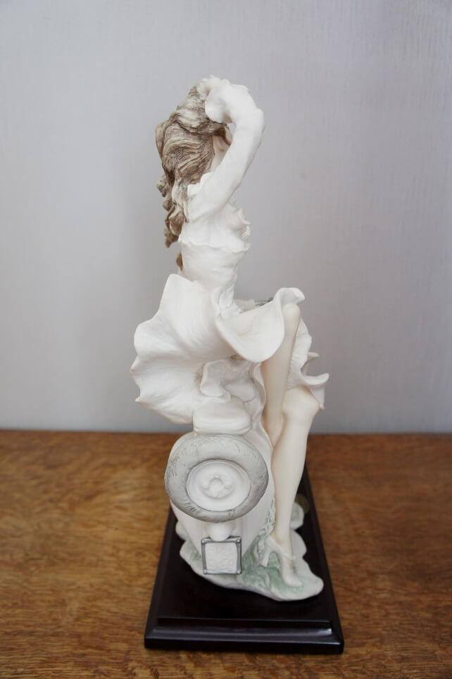 Леди на скутере, Giuseppe Armani, купить