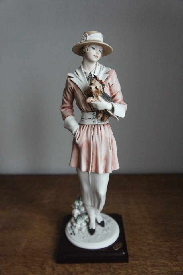 Девушка с йорком 188/500, Джузеппе Армани, статуэтка