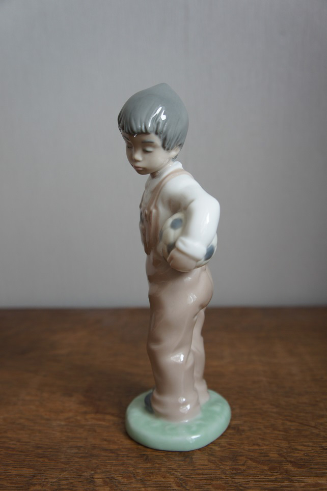 Юный футболист Lladro NAO, купить