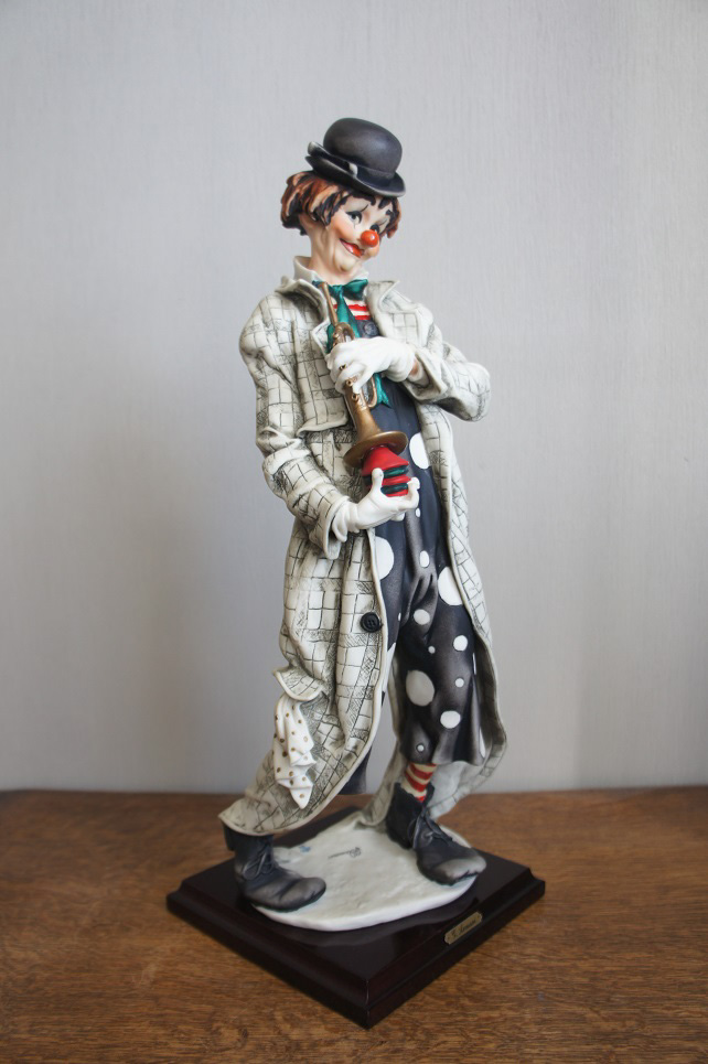 Клоунесса с трубой, Джузеппе Армани, купить
