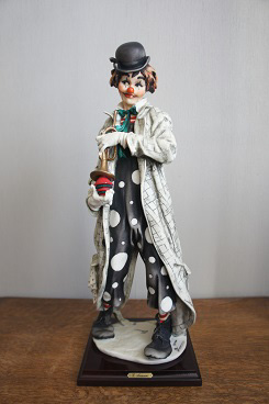 Клоунесса с трубой, Giuseppe Armani Florence, Capodimonte, статуэтка, KunstGalerie.ru