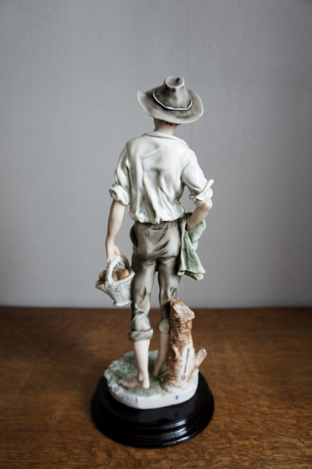Country boy, Giuseppe Armani, Florence, статуэтка