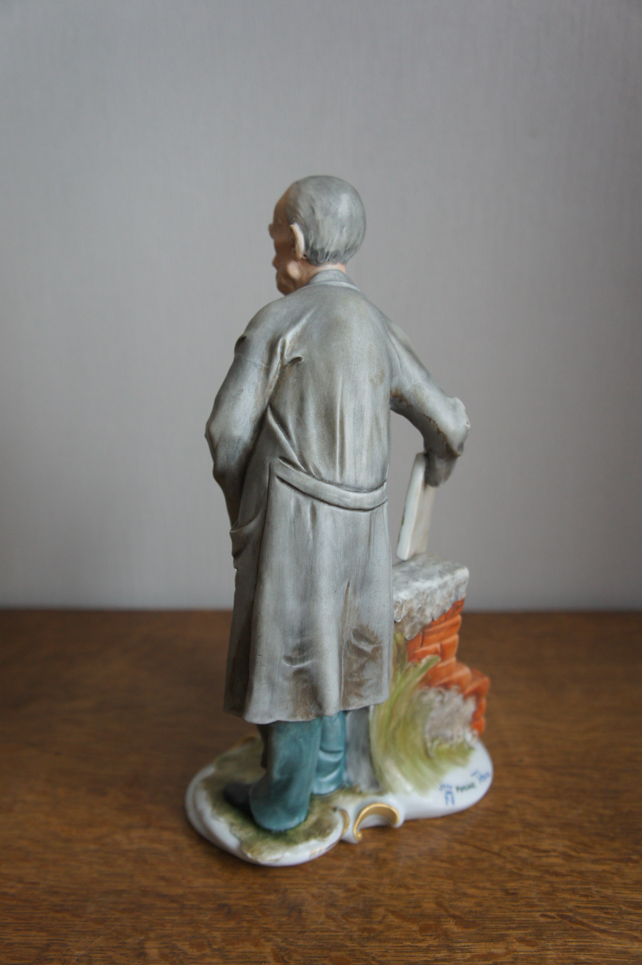 Уличный продавец картин, Tyche Tosca, Каподимонте, статуэтка