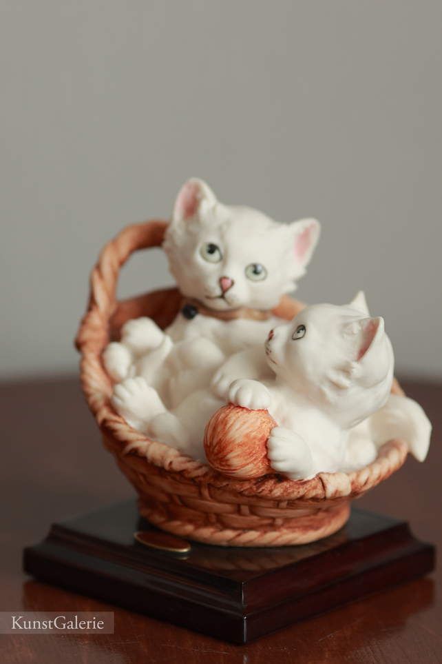 Котята в корзинке, Giuseppe Armani, купить