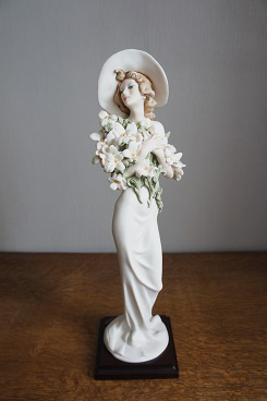 Девушка с лилиями, Джузеппе Армани, Флоренс, Каподимонте, статуэтка, KunstGalerie.ru