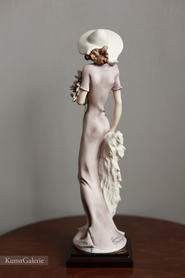 Девушка с орхидеями, Джузеппе Армани, статуэтка