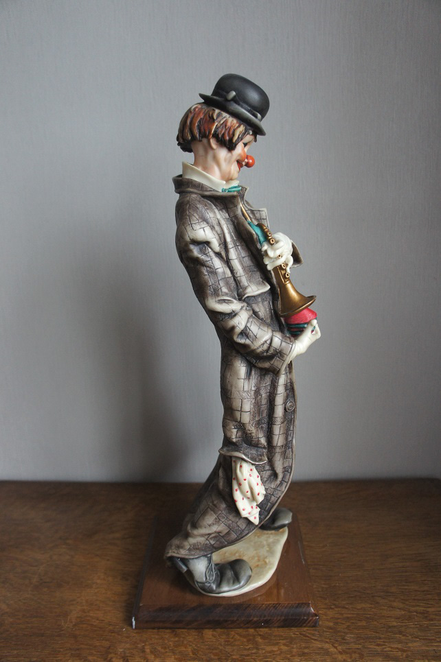 Клоунесса с трубой, Giuseppe Armani, купить