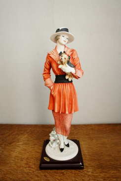 Девушка с йорком, Джузеппе Армани, Флоренс, Каподимонте, статуэтка, KunstGalerie.ru