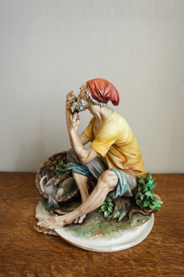 Рыбак с трубкой, I.P.A., Capodimonte, статуэтка