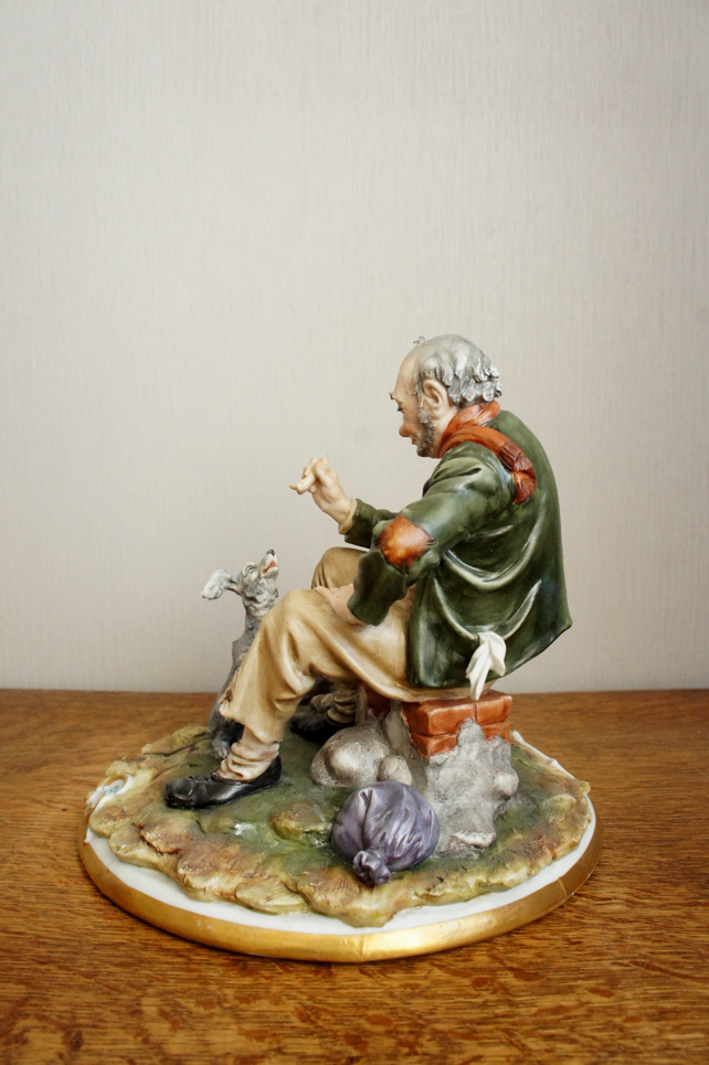 Бездомный и собака, Tyche, Каподимонте, статуэтка