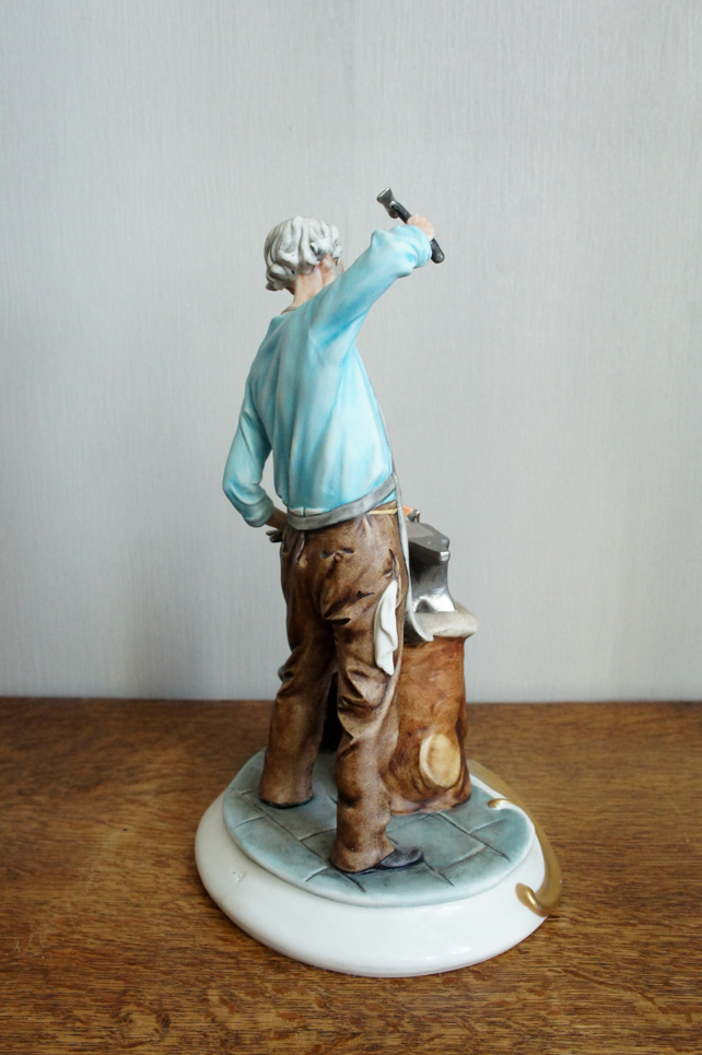 Кузнец, Tosca, Capodimonte, статуэтка