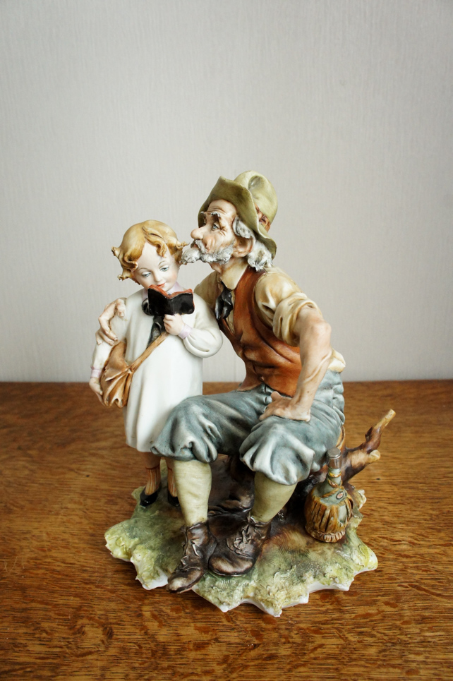 Дедушка с внучкой, Tyche Bruno, Capodimonte, статуэтка