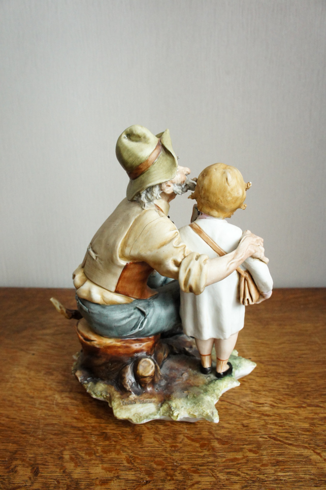 Дедушка с внучкой, Tyche Bruno, Capodimonte, статуэтка