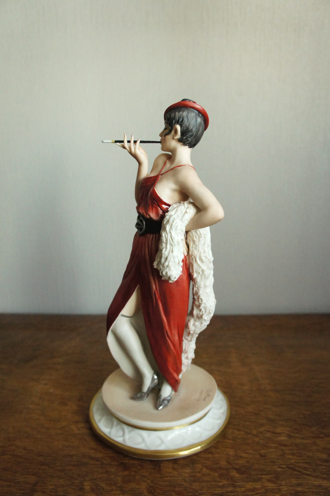 Леди с мундштуком, Sandro Maggioni, Capodimonte, статуэтка