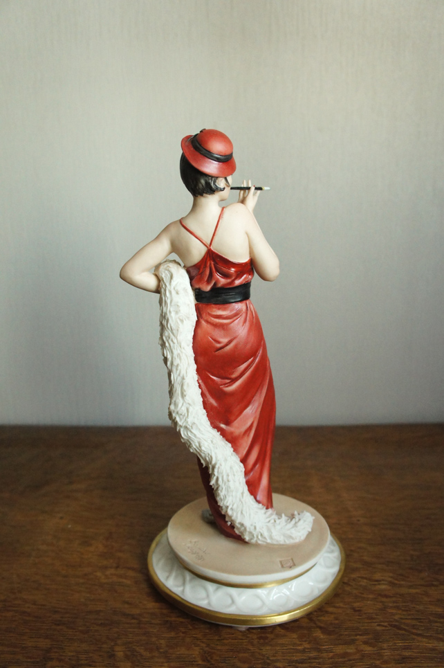 Леди с мундштуком, Sandro Maggioni, Capodimonte, статуэтка