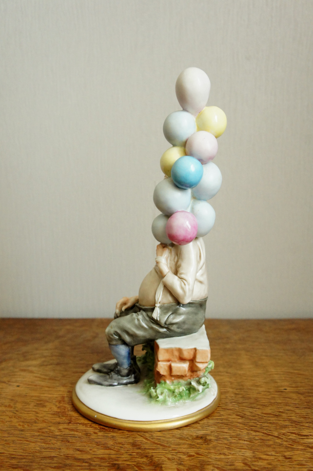Дедушка с шариками, Джузеппе Каппе, Каподимонте, статуэтка