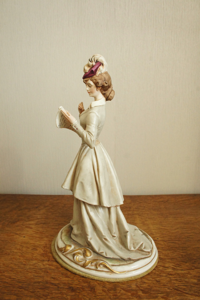 Леди с прессой, Бруно Мерли, Capodimonte, статуэтка