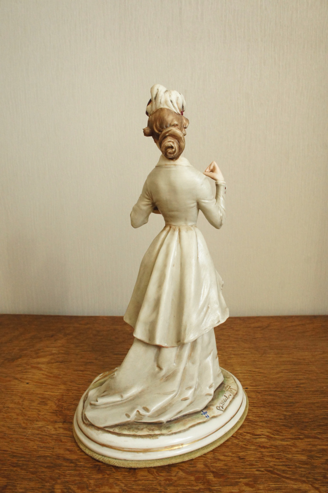 Леди с прессой, Бруно Мерли, Capodimonte, статуэтка