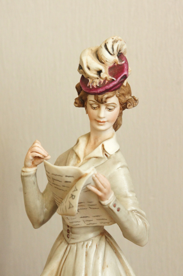 Леди с прессой, Бруно Мерли, Capodimonte, статуэтка