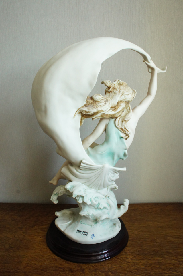 Песня ветра, Giuseppe Armani, Florence, статуэтка