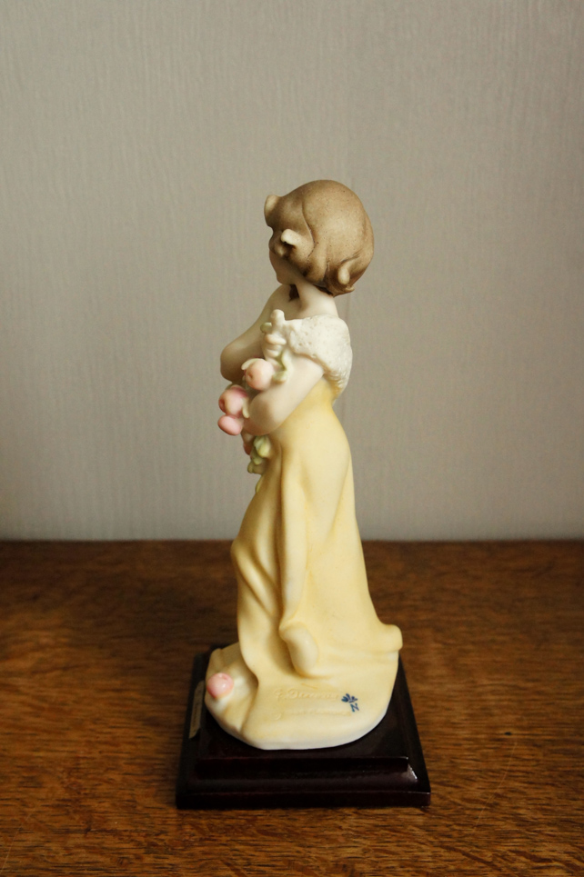 Девочка с яблоками, Giuseppe Armani, Florence, Capodimonte, купить