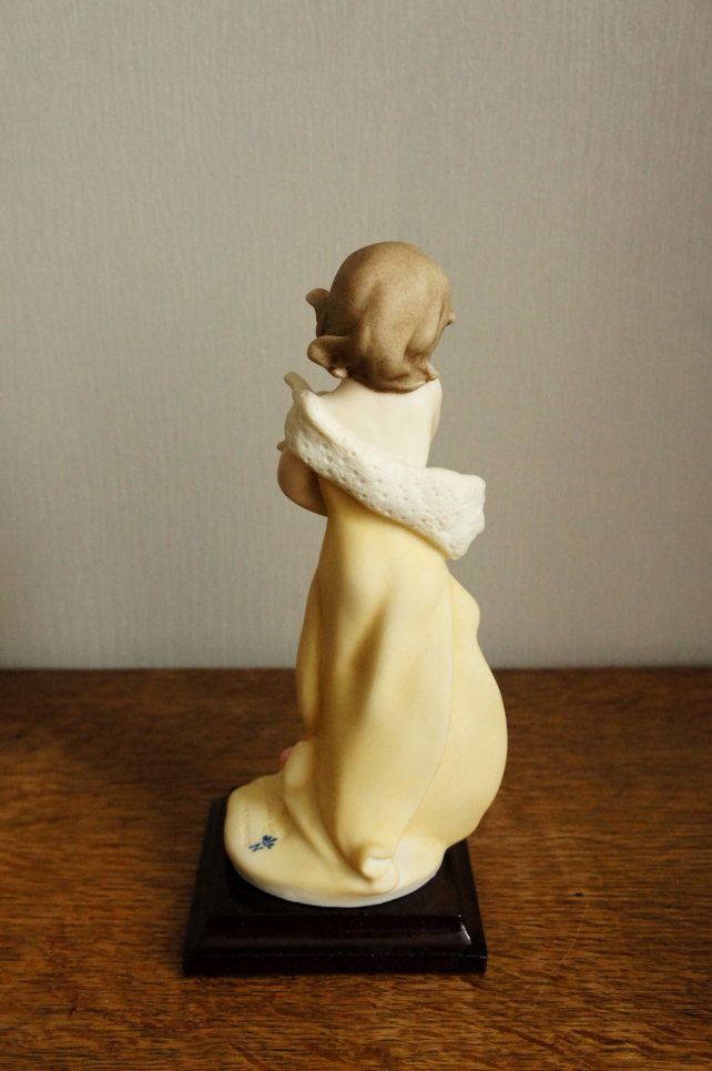 Девочка с яблоками, Giuseppe Armani, Florence, Capodimonte, статуэтка