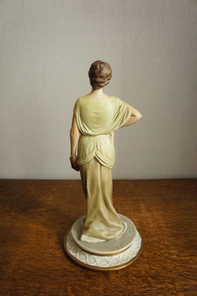 Леди с книжкой, Sandro Maggioni, Capodimonte, статуэтка