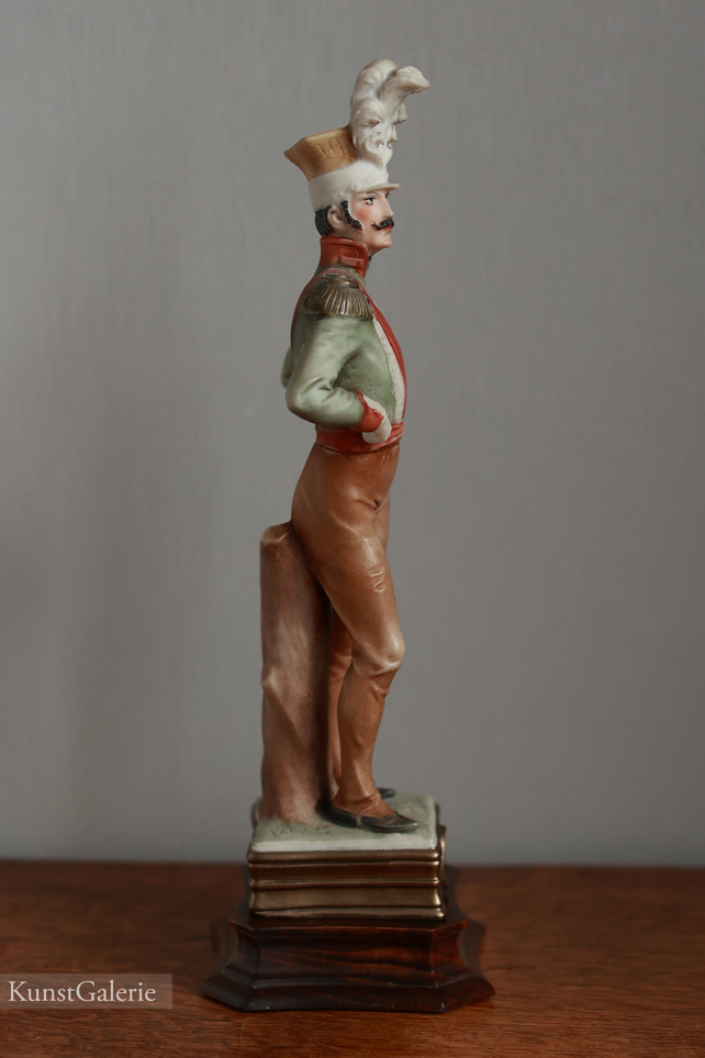 Офицер, Bruno Merli, Capodimonte, статуэтка