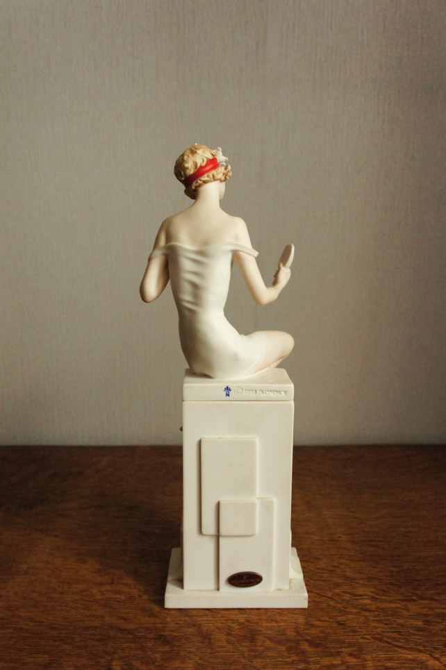 Девушка с зеркальцем, Giuseppe Armani, Florence, статуэтка