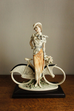 Розали с велосипедом, Giuseppe Armani, Florence, Capodimonte, статуэтка, KunstGalerie.ru