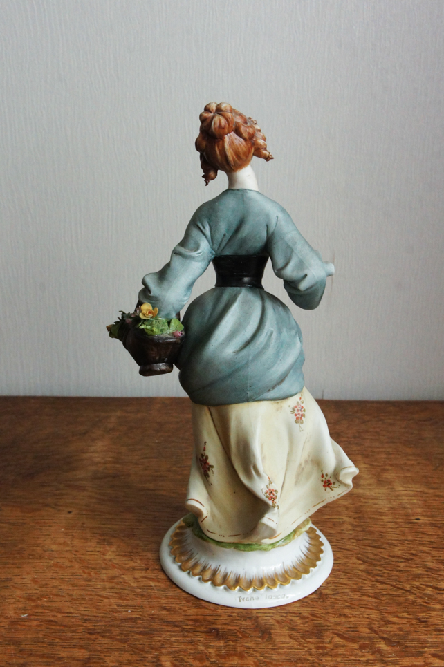 Цветочница, Tyche Tosca, Каподимонте, статуэтка