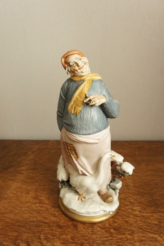Мальчик с птичками, Luciano Cazzola, Capodimonte, статуэтка