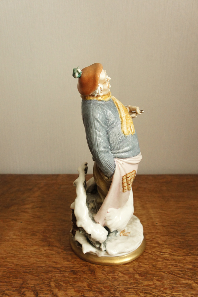 Мальчик с птичками, Luciano Cazzola, Capodimonte, статуэтка